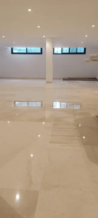 Abrillantado de suelos en marbella