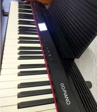 GO:PIANO Teclado Eléctrico.  64 tecles .