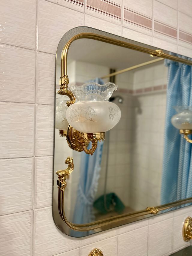 Espejo baño antiguo apliques dorados