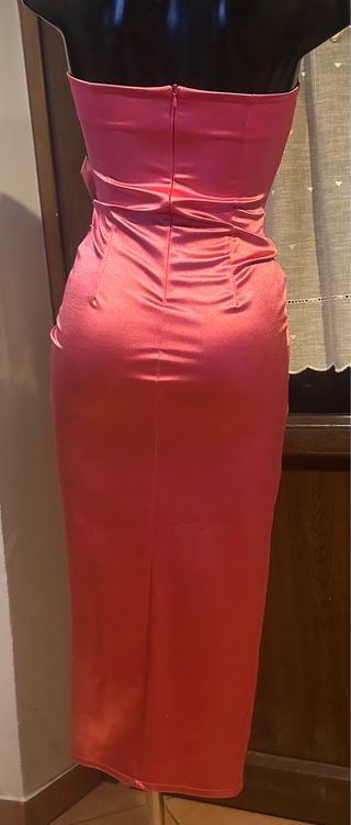 Abito rosa con spacco