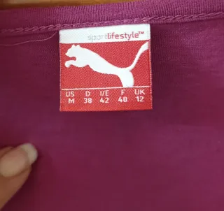 Camiseta Puma con lentejuelas rosa