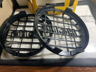 2 x Rejillas protectores faros Rallye 3000 Hella