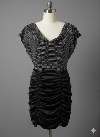 Mini Abito Nero Drappeggiato