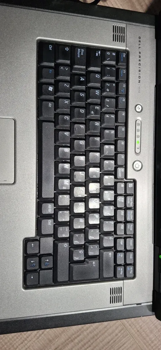 Portátil Dell Precision M90. Funcionando muy bien.