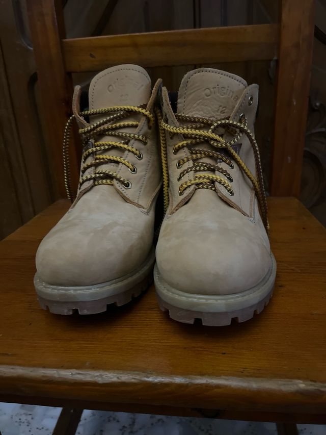 Botas Timberland Beige y Negro