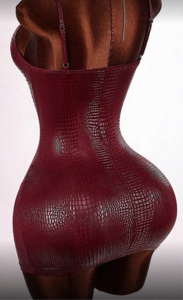 Vestido ajustado efecto piel serpiente