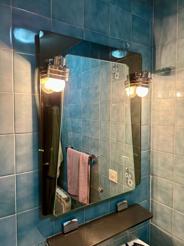 Espejo de baño con luz integrada