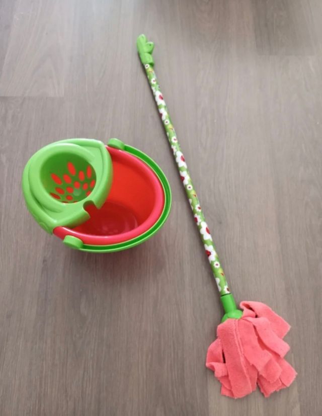 Juego Cubo y Fregona Infantil