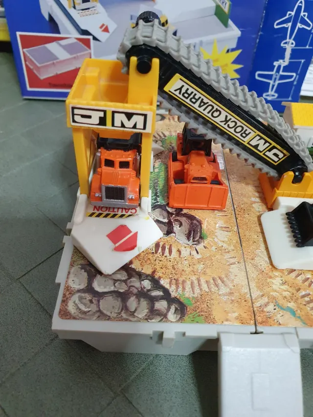 Micro Machines Cava di Pietra Travel City