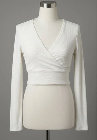 Top corto donna coste scollo V bianco