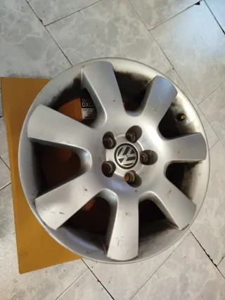 Una sola llanta BORBET Volkswagen 16" 1C0601025H
