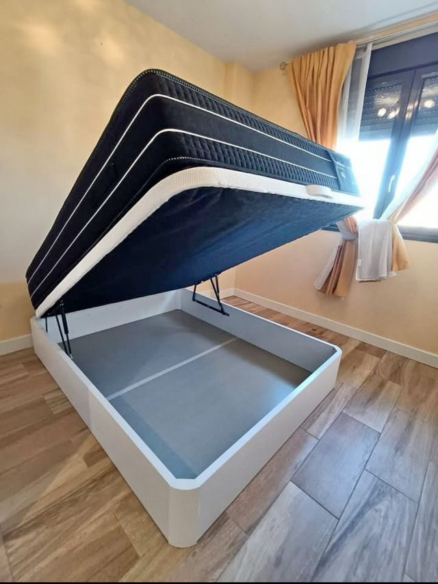 Canapé abatible blanco y negro