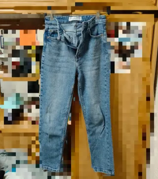 Pantalón vaquero ancho Stradivarius T.38