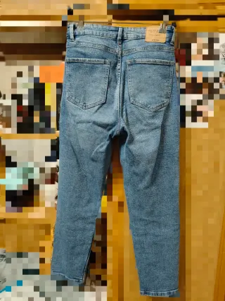 Pantalón vaquero ancho Stradivarius T.38