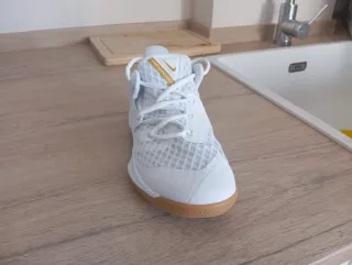 Tenis de pista blancos talla 36