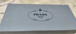 Caja y Bolsa Prada