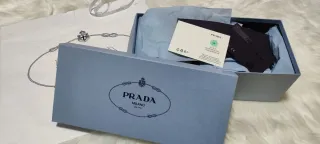 Caja y Bolsa Prada