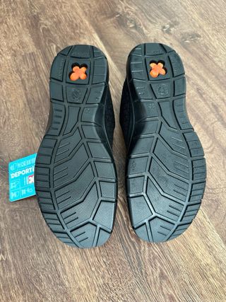 Calzado laboral negro