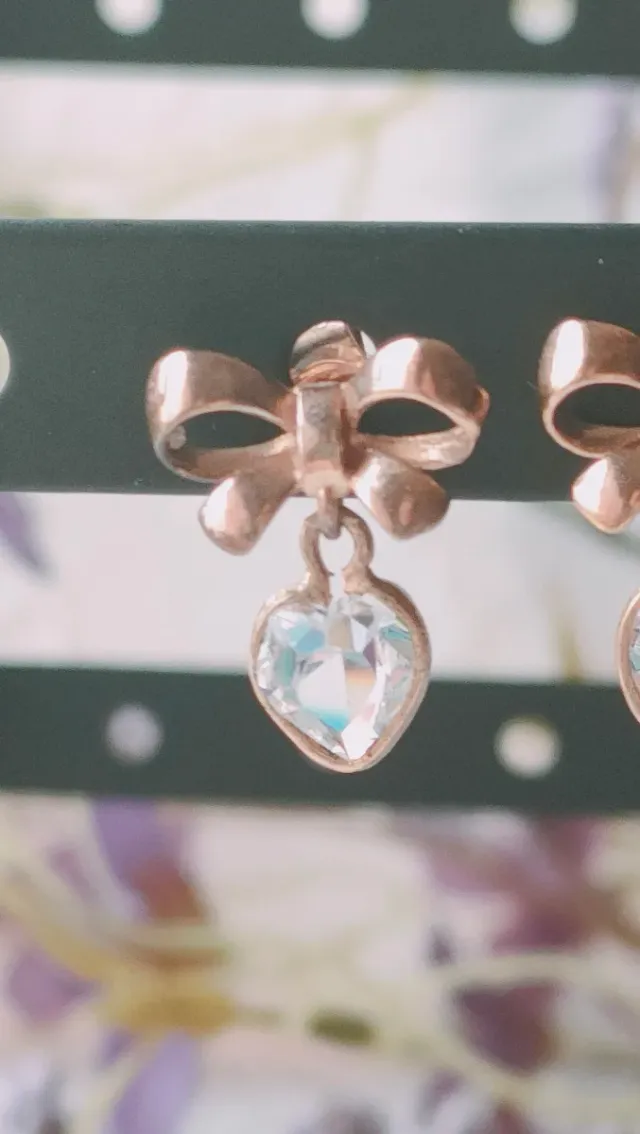 Pendientes Vintage Lazo y Corazón dorados