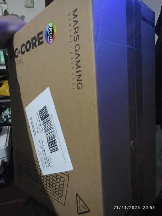 Ordenador completo tipo gaming para montar.