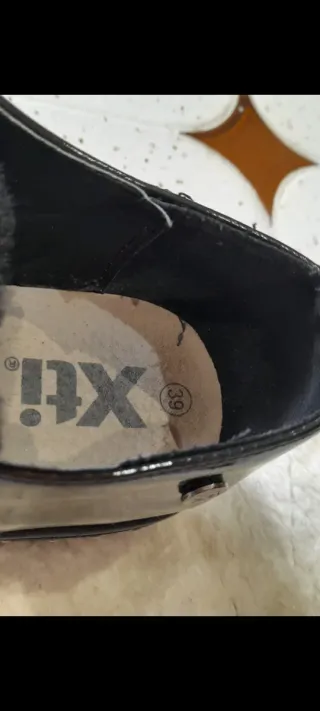 Zapatos charol mujer T.39