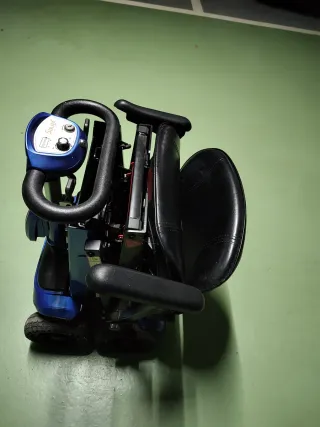 Scooter Plegable Azul (SIN ENVIO, SOLO EN PERSONA)