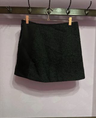 Falda Desigual Negra y Roja