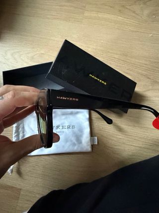 Gafas de sol Hawkers negras y rosas