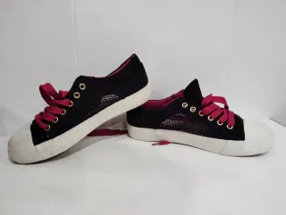 Zapatillas negras y rosas Talla 39