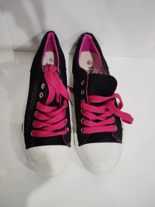 Zapatillas negras y rosas Talla 39