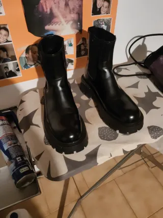 Stivaletti ZARA neri unisex taglia 42