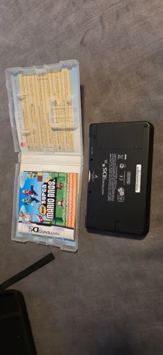 Nintendo DSi XL Verde