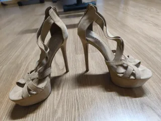 Zapatos de tacón beige con plataforma, usado 1dia