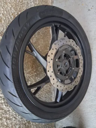 Ruota Keeway RKF 125 con Gomma