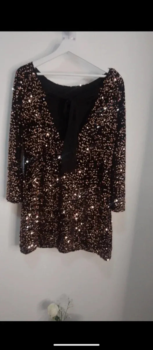 Vestido lentejuelas bronce y negro