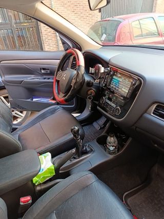 Mitsubishi Outlander 2014