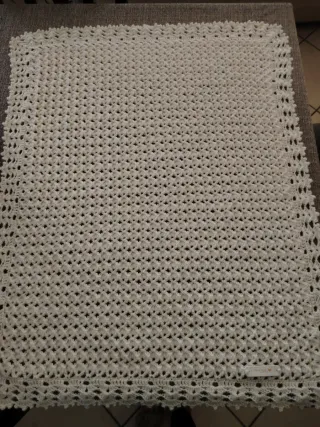 Copertina neonato fatta a mano ad uncinetto