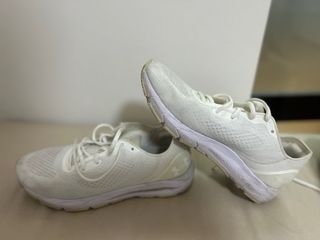 Zapatillas Under Armour Blancas