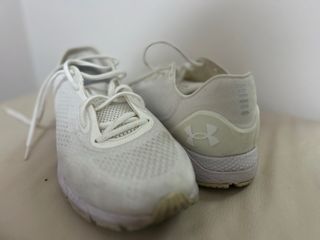 Zapatillas Under Armour Blancas