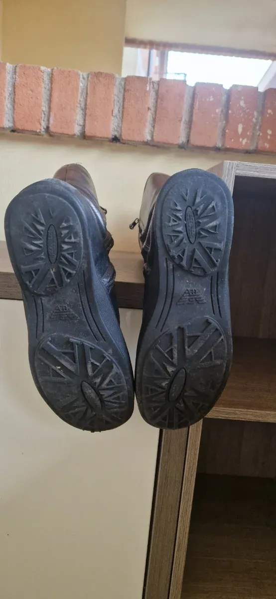 Stivali Alti Giorgio Armani Neri in ottimo stato