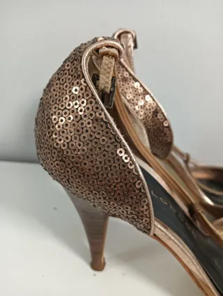 Zapatos Sacha London Dorados Talla 38