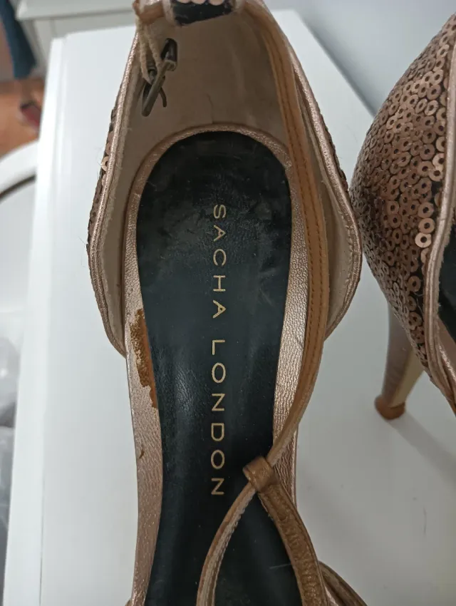 Zapatos Sacha London Dorados Talla 38