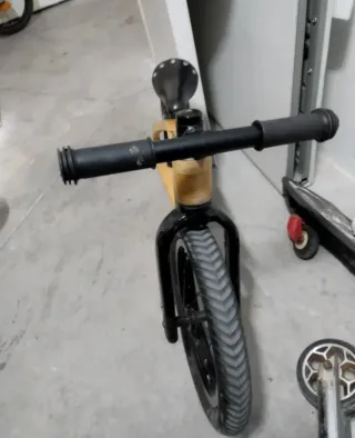 Bicicleta de equilibrio de madera