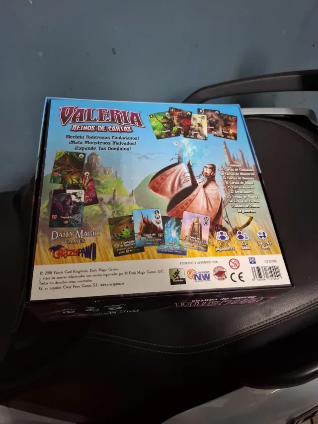 Juego de mesa Valeria: Reinos de Cartas