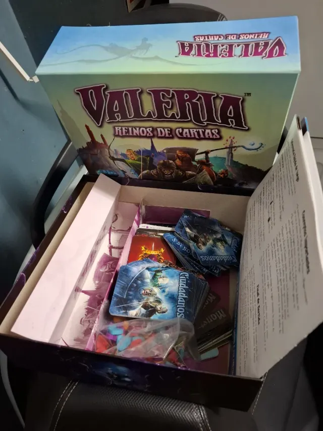 Juego de mesa Valeria: Reinos de Cartas