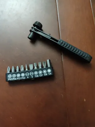 Destornillador trinquete con puntas nuevo estrenar