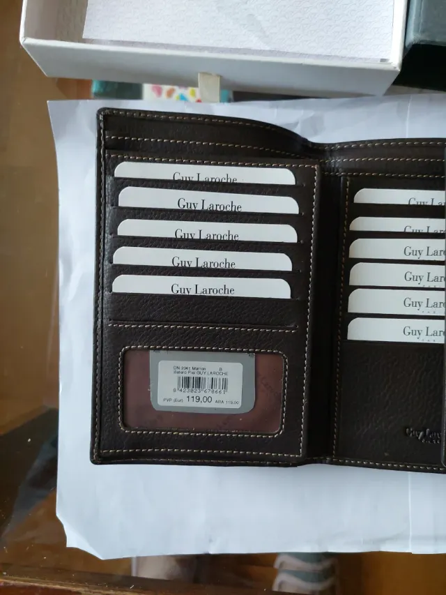 Cartera Guy Laroche Marrón