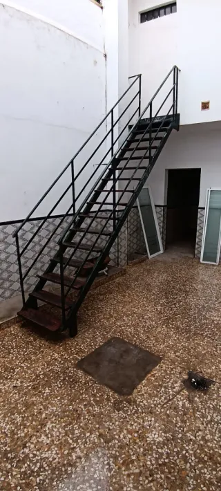 Escalera de hierro exterior
