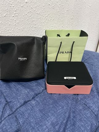 Pack PRADA Beauty: Estuche + Bolsa + Shopper
