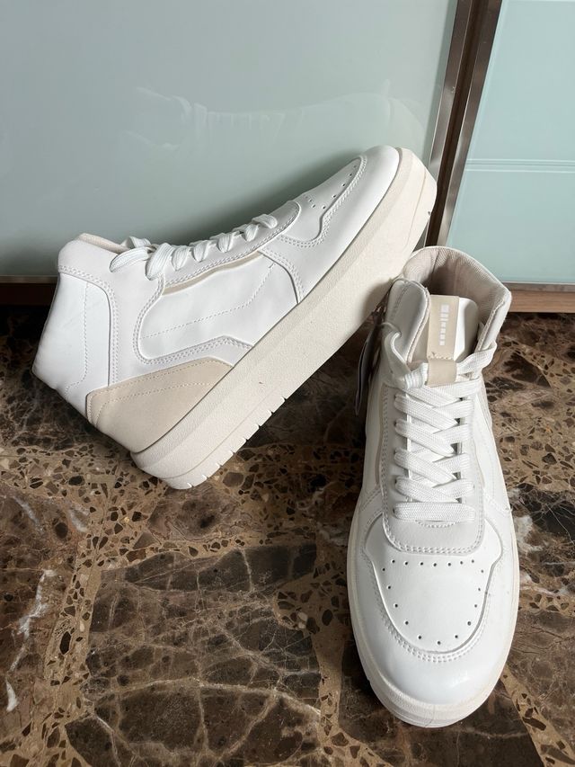 Zapatillas deportivas altas blancas